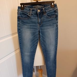AMERICAN EAGLE JEGGINGS SZ 4 SHORT SUPER STRETCH
